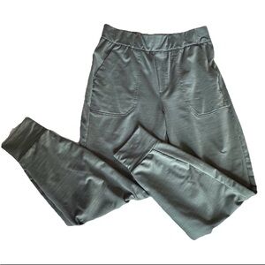 REI women’s M Green Jogger Pants like new